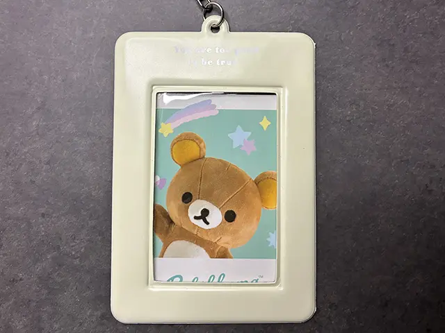 キャンドゥのPHOTO KEYCHAIN フォトキーホルダー（ベージュ）