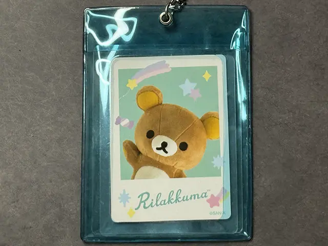 トレカを入れたダイソーのCard Holderカードホルダー